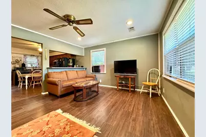 1319 W Morgan Street, Denison, TX 75020 - Photo 2