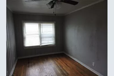 2300 W Lowden Street, Fort Worth, TX 76110 - Photo 14