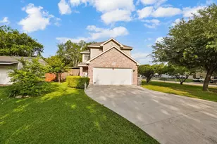 10015 Santa Garza Dr, Dallas, TX 75228 - Photo 2