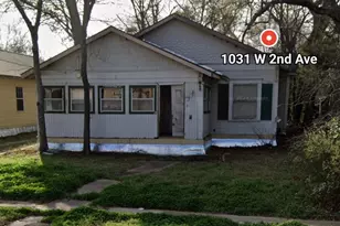 1031 W 2nd Ave, Corsicana, TX 75110 - Photo 1