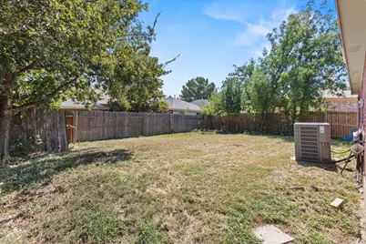 6003 Flyers Lane, Arlington, TX 76018 - Photo 22