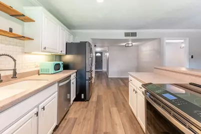 9210 Linda Vista Drive, Rowlett, TX 75088 - Photo 10
