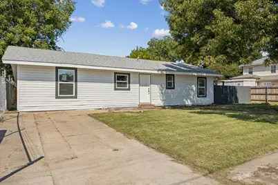 303 N Delphine Street, Terrell, TX 75160 - Photo 2