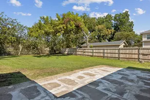 303 N Delphine St, Terrell, TX 75160 - Photo 22