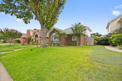 2016 Falcon Ridge Drive #B, Carrollton, TX 75010 - Photo 2