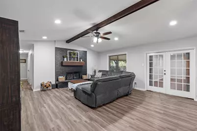 1002 W Elizabeth Drive, Robinson, TX 76706 - Photo 4