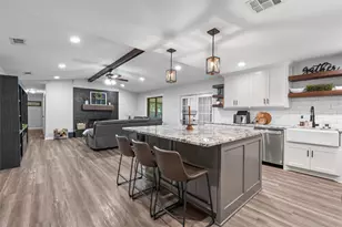 1002 W Elizabeth Dr, Robinson, TX 76706 - Photo 2