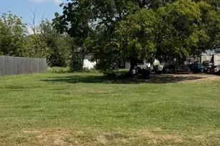 305 Campbell St, Terrell, TX 75160 - Photo 1