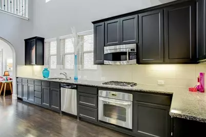 2221 Longwood Drive, Carrollton, TX 75010 - Photo 4