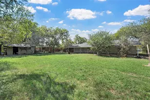 1005 E Craven Ave, Lacy Lakeview, TX 76705 - Photo 12