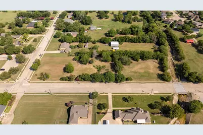 7405 Hightower Drive, North Richland Hills, TX 76182 - Photo 4