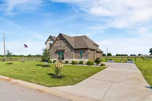 701 Olivia Ln, Collinsville, TX 76233 - Photo 6