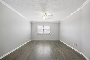 207 E Harwood Rd, Euless, TX 76039 - Photo 16
