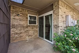 207 E Harwood Rd, Euless, TX 76039 - Photo 4