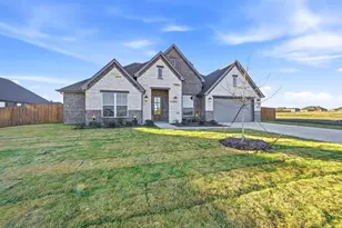 129 Mikasi, Godley, TX 76044 - Photo 2