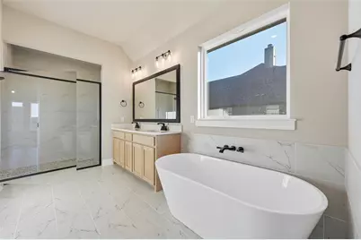 129 Mikasi, Godley, TX 76044 - Photo 30