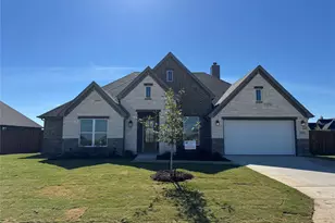 129 Mikasi, Godley, TX 76044 - Photo 2