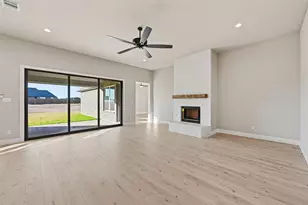 129 Mikasi, Godley, TX 76044 - Photo 16