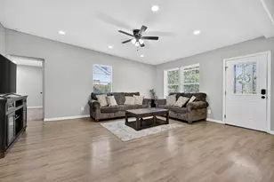 1006 E Hook St, Stephenville, TX 76401 - Photo 8