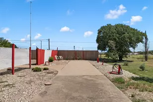 303 Westlake Dr, Woodway, TX 76712 - Photo 34