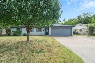125 NW Jill Ann Dr, Burleson, TX 76028 - Photo 1