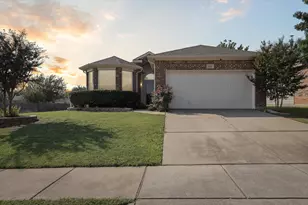 845 Poncho Ln, Fort Worth, TX 76052 - Photo 2