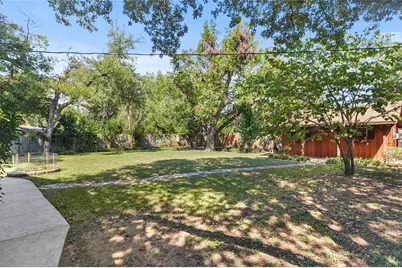 1107 Stanwood Avenue, Cleburne, TX 76033 - Photo 38