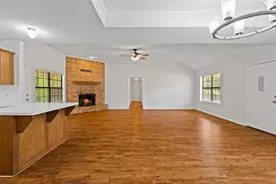 605 Briarwood Dr, Gladewater, TX 75647 - Photo 14