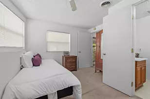 506 Piccadilly, Grand Prairie, TX 75060 - Photo 12