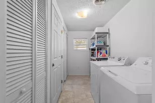 506 Piccadilly, Grand Prairie, TX 75060 - Photo 8