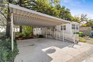 506 Piccadilly, Grand Prairie, TX 75060 - Photo 2