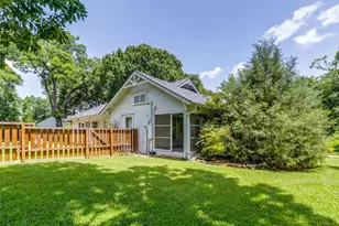 800 Harter Rd, Dallas, TX 75218 - Photo 10