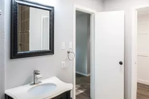 2020 Greenbriar Ln, Plano, TX 75074 - Photo 10