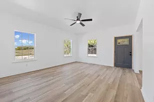 305 Meador St, Moody, TX 76557 - Photo 14