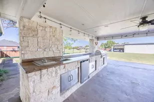 4768 Pebble Creek Dr, Aubrey, TX 76227 - Photo 20