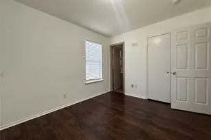 330 E Wilson Ave, Pilot Point, TX 76258 - Photo 8