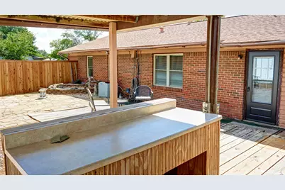 2612 W Rochelle Road, Irving, TX 75062 - Photo 22