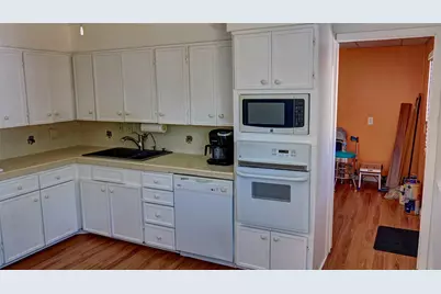 2612 W Rochelle Road, Irving, TX 75062 - Photo 16