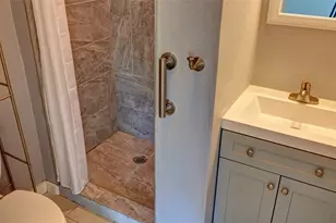 2612 W Rochelle Rd, Irving, TX 75062 - Photo 10