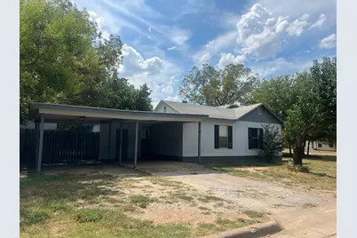 1101 Texas Street, Graham, TX 76450 - Photo 2