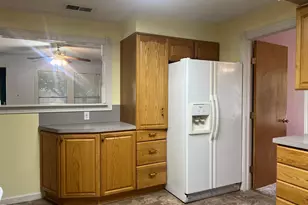 1101 Texas St, Graham, TX 76450 - Photo 10