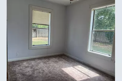 1101 Texas Street, Graham, TX 76450 - Photo 18