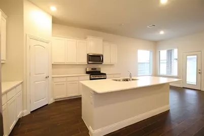 7401 Hawthorne Way, Little Elm, TX 76227 - Photo 4