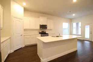 7401 Hawthorne Wy, Little Elm, TX 76227 - Photo 4