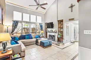 739 Oakwood Trail, Fort Worth, TX 76112 - Photo 6