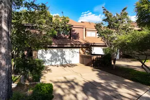 739 Oakwood Trail, Fort Worth, TX 76112 - Photo 30