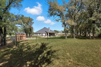 113 Oaks Springs Lane, Weatherford, TX 76087 - Photo 32