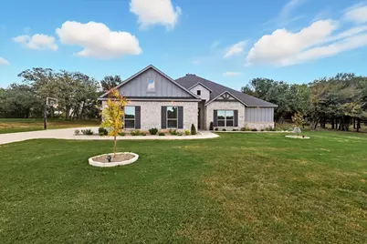 113 Oaks Springs Lane, Weatherford, TX 76087 - Photo 1