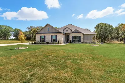 113 Oaks Springs Lane, Weatherford, TX 76087 - Photo 2