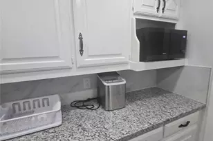 2847 Rochelle Rd, Irving, TX 75062 - Photo 8